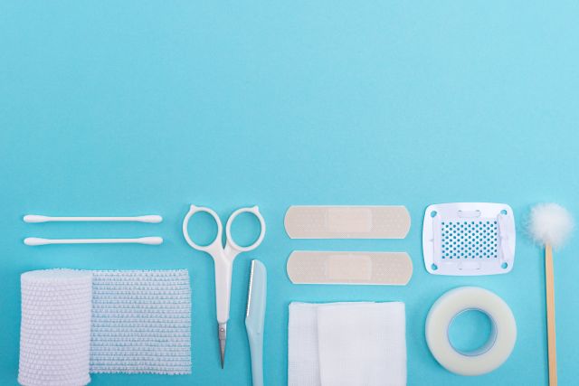 Die Erstattungsfähigkeit „sonstiger Produkte zur Wundbehandlung“ bei der Gesetzlichen Krankenversicherung ist bis zum 2. Dezember des Jahres 2025 verlängert.