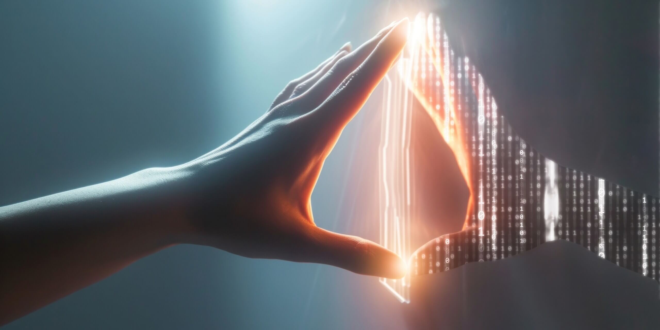 Symbolbild, Finger einer menschlichen Hand berühren und verbinden sich mit den gleichen Fingern einer digitalen Hand