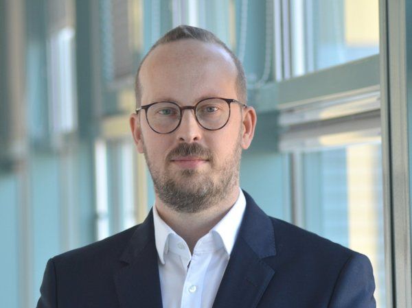 Dr. med. Yannick Lippka übernimmt die Position des Chefarztes