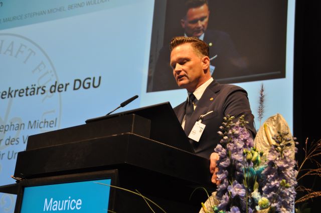 Der scheidende DGU-Generalsekretär Prof. Maurice Stephan Michel verabschiedete sich von den Urologinnen und Urologen. Fotos: Runkel