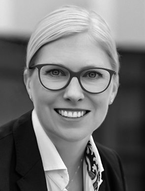 PD Dr. Julia Heinzelbecker