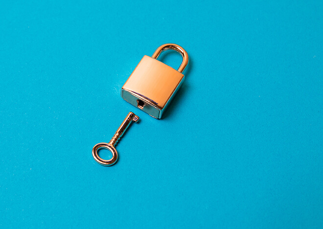 Schlüssel und Schloss