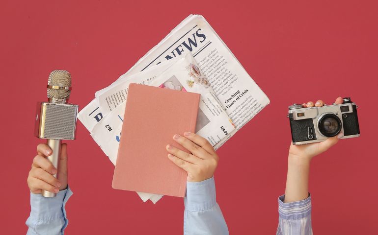 Egal ob Film, Print oder Audio – für den Medienpreis 2025 der DGU können Medienschaffende ihre bereits publizierten, urologischen Beiträge noch bis 31. Juli 2025 einreichen (Symbolbild © Pixel-Shot – stock.adobe.com)