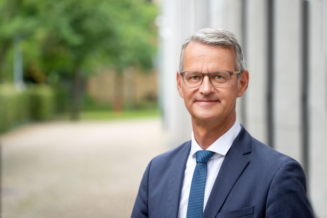 Dr. Gerald Gaß, Vorstandsvorsitzender der DKG, begrüßt den Geldsegen aus der Staatskasse. (Foto: Lopata/DKG)