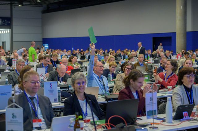 Der Leipziger Ärztetag forderte die Überarbeitung der Krankenhausreform im Hinblick auf Leistungsgruppen, Vorhaltefinanzierung und Personalschlüssel. (Foto: Bundesärztekammer/Pressestelle)