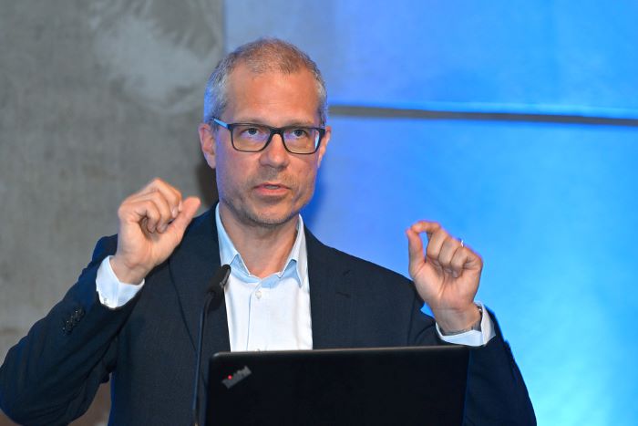 Die wirtschaftliche Lage der Krankenhäuser war noch nie so angespannt wie 2024, stellte RWI-Gesundheitsexperte und Report-Autor Prof. Boris Augurzky fest.