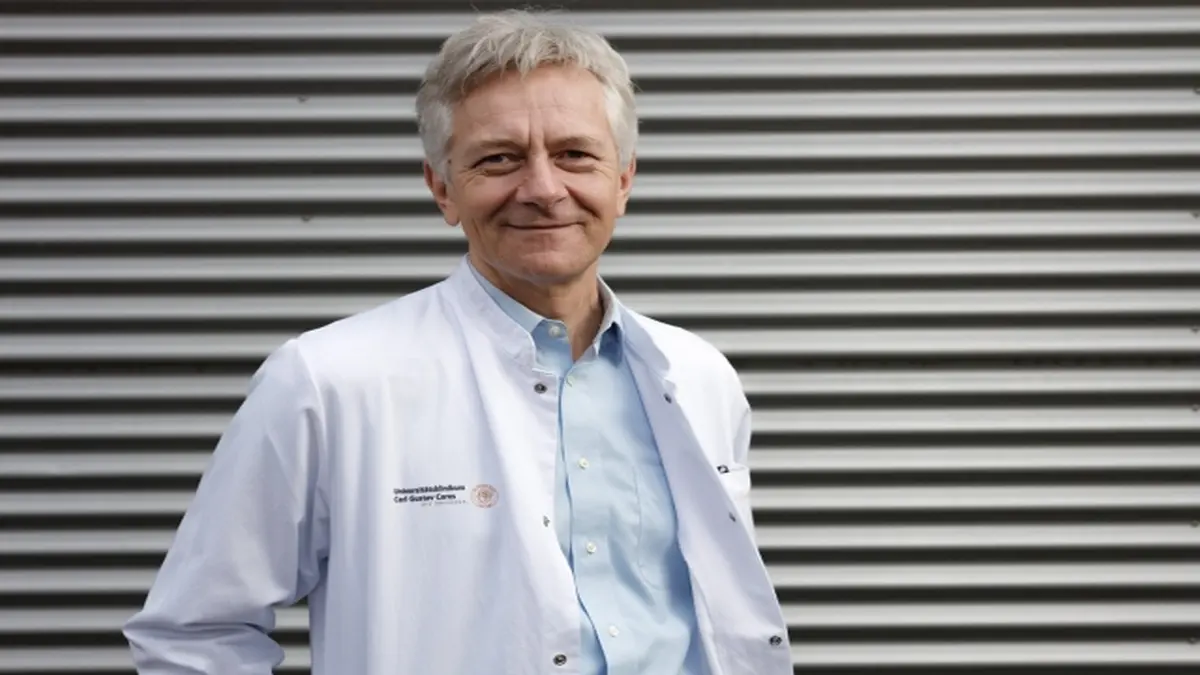 Prof. Dr. Johannes Schetelig, Direktor für klinische Forschung bei der DKMS und Leiter der Abteilung für Stammzelltransplantation am Universitätsklinikum Carl Gustav Carus Dresden