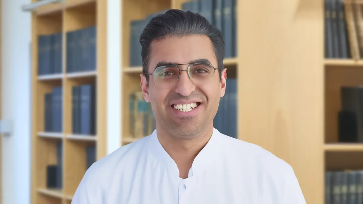 Prof. Dr. Ugur Uslu, Experte für CAR-T-Zell-Therapie und dermatologische Onkologie, in seiner Funktion als W2-Professor an der JMU Würzburg.