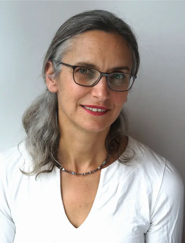 Porträt von Friederike Siedentopf, Autorin des Fachbeitrags über psychoonkologische Nachsorge bei Brustkrebs (Mammakarzinom)