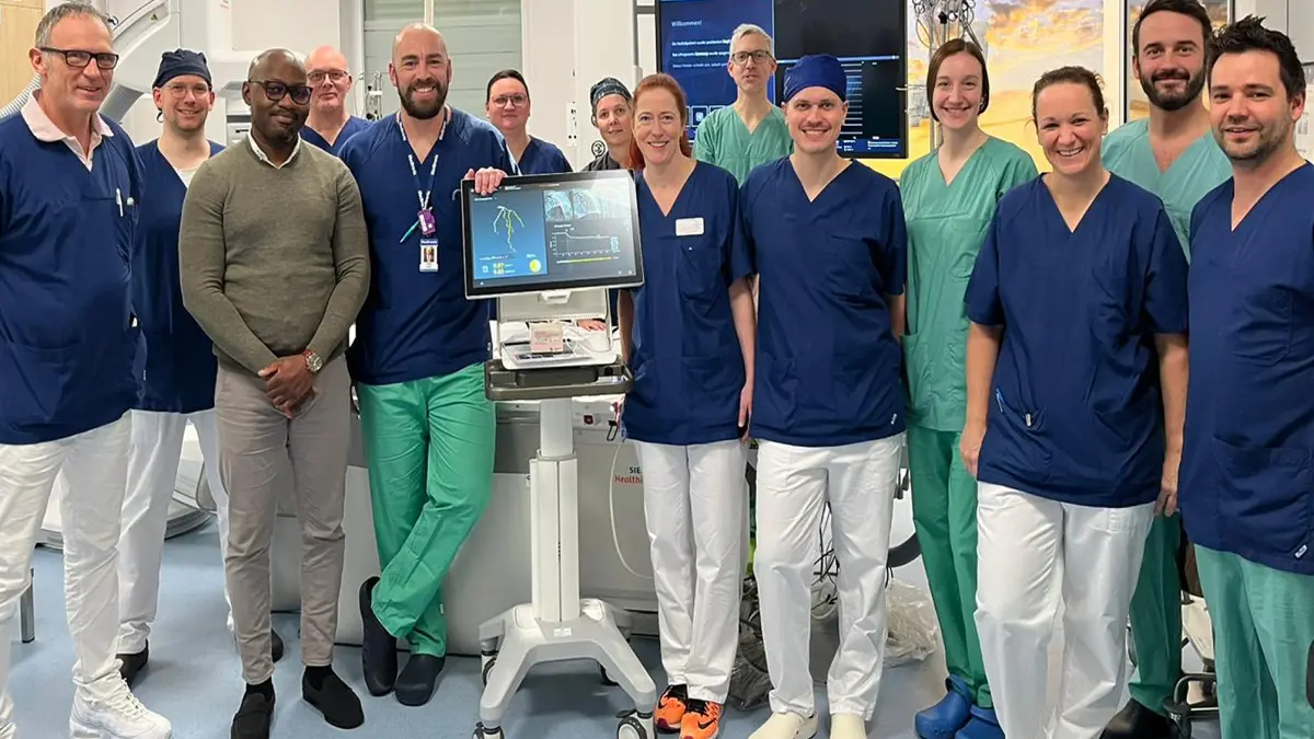 Team Herzkatheterlabor und CathWorks mit FFRAngio-System im St. Marienhospital Vechta – erste KI-Herzdiagnostik ohne Katheter in Deutschland
