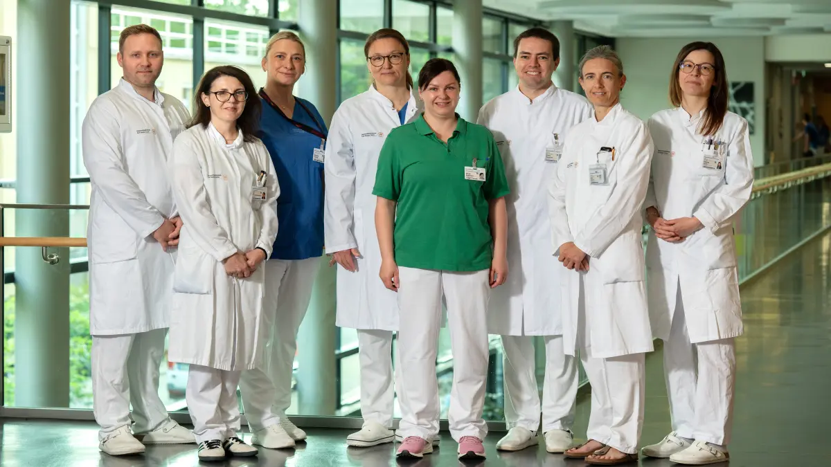 interdisziplinaeres aerzteteam des beckenbodenzentrums am uniklinikum dresden im klinikflur